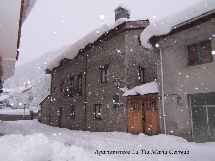 Tia Maria Bed & Breakfast Cerredo Екстериор снимка